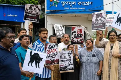 TMC feud reaches Kolkata's Garfa as Mamata supporters lock office used by Saayoni Ghosh