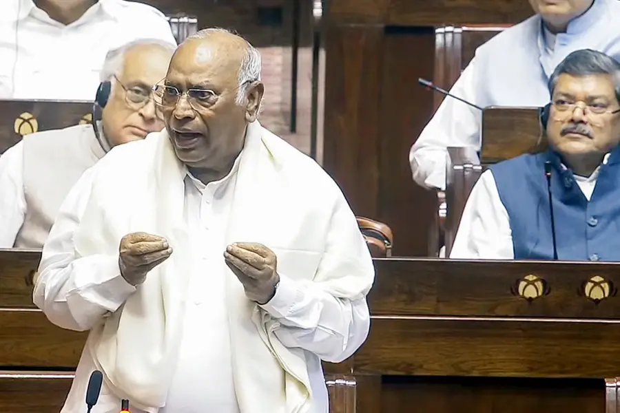 ഞാൻ പ്രസംഗിച്ച വേദിയിൽ ബിജെപി ശുദ്ധിക്രിയ നടത്തി, രാജ്യത്ത് ദളിതർക്ക് ഇടമില്ല- രാജ്യസഭയിൽ ഖാർഗെ