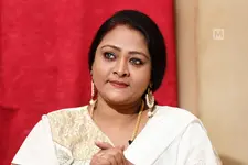 ഷക്കീലയുടെ ഈയവസ്ഥയ്ക്കു കാരണം ഫോൺ ഭ്രമം, ആവശ്യമില്ലാത്ത വീഡിയോകൾ കാണരുതെന്ന് നടി