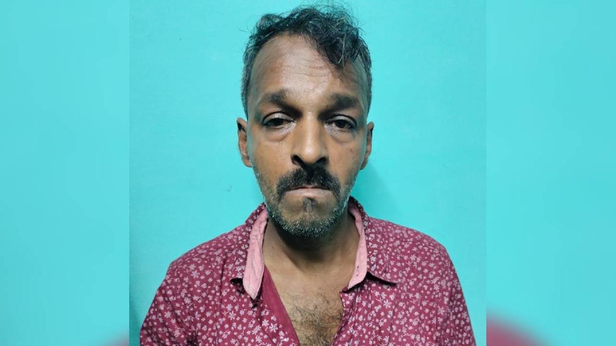 പോലീസ് കാന്റീനിൽ നിന്ന് മൊബൈൽ മോഷ്ടിച്ചയാൾ പിടിയിൽ