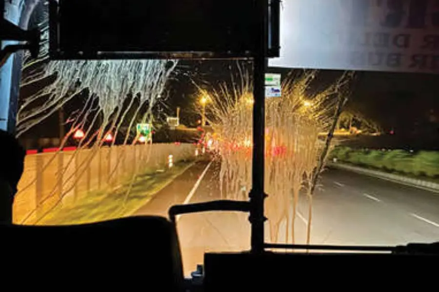 2 ജീവനക്കാർ മരിച്ച KSRTC അപകടത്തിനു പിന്നിലും മുട്ടയേറോ? മൈസൂരു-ബെംഗളൂരു പാതയിൽ മുൻപും ആക്രമണങ്ങൾ
