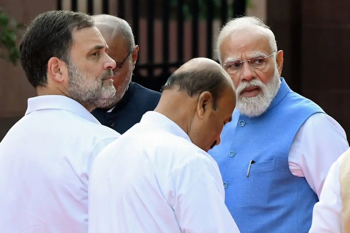 Prime Minister Narendra Modi with Congress MP and Lok Sabha LoP Rahul Gandhi.| Photo: PTI