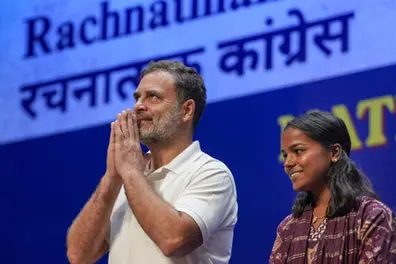 SC quashes defamation case against Rahul Gandhi over Savarkar