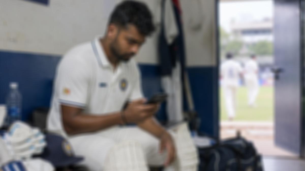 ടിഎൻപിഎൽ മത്സരത്തിനിടെ ഫോൺ ഉപയോഗിച്ച താരത്തിന് പിഴയും സസ്പെൻഷനും