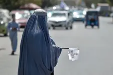 പെൺകുട്ടികളൊഴിഞ്ഞ ക്ലാസ് മുറികൾ, നിശ്ശബ്ദമാക്കപ്പെട്ട മാധ്യമങ്ങൾ; അഫ്ഗാനിൽ താലിബാൻരാജിന്റെ അഞ്ചാണ്ട്