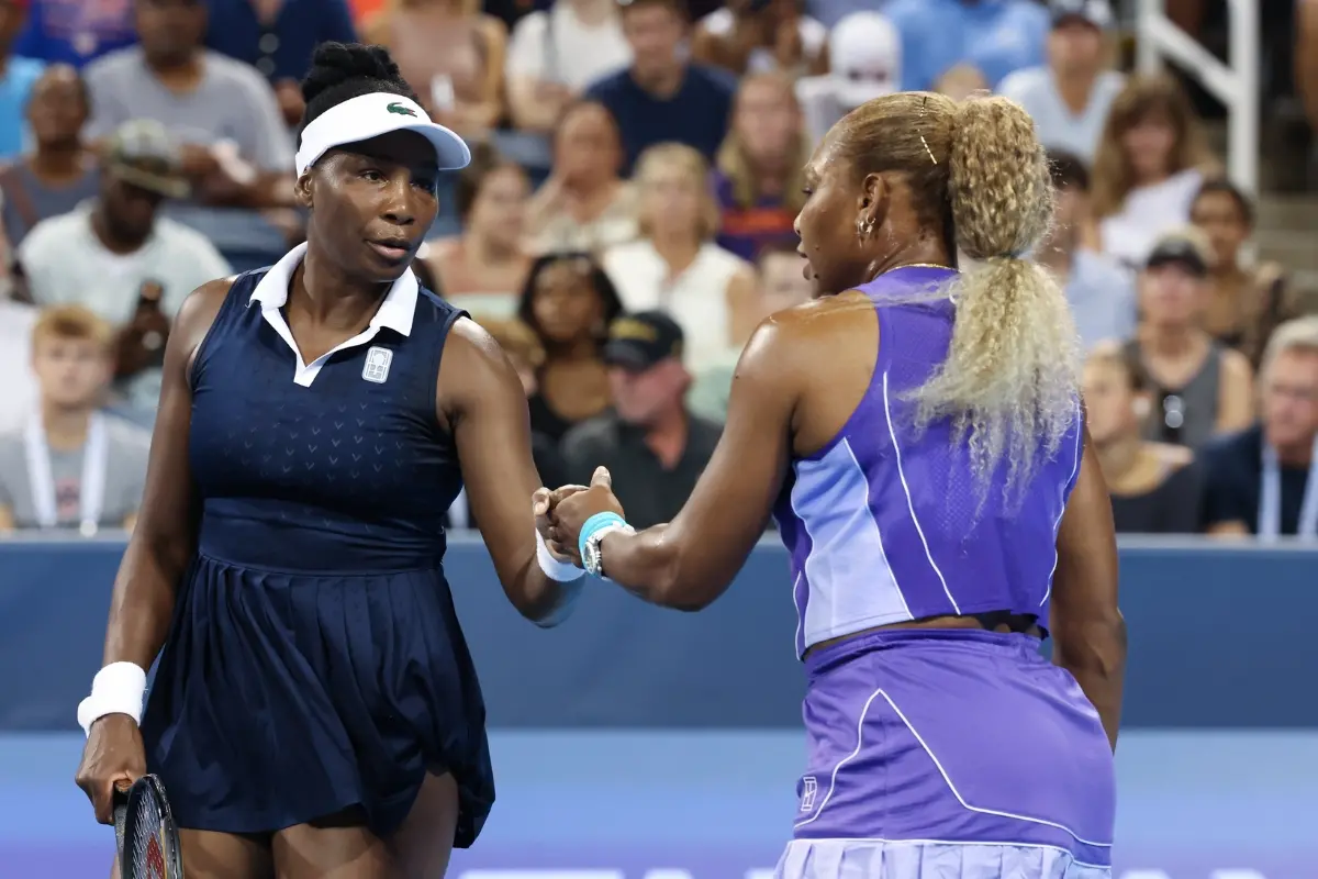 Venus (L) and Serena Williams | Photo: Cincinnati Open (@CincyTennis on X)