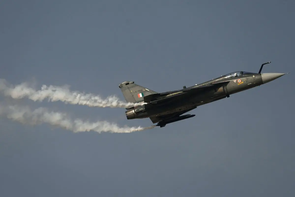 An Indian Air Force HAL Tejas performs during the Dubai Air Show in Dubai, United Arab Emirates, Tuesday, Nov. 18, 2025. (AP Photo/Fatima Shbair)
