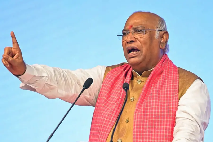 AICC President Mallikarjun Kharge addressing a public rally in Goa criticizing BJP leadership