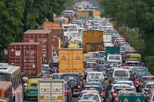 ഇലക്ട്രിക്, CNG, ഹൈഡ്രജൻ വാഹനങ്ങൾക്ക് അഞ്ച് വർഷം അധിക കാലാവധി നൽകാൻ കേന്ദ്രനീക്കം