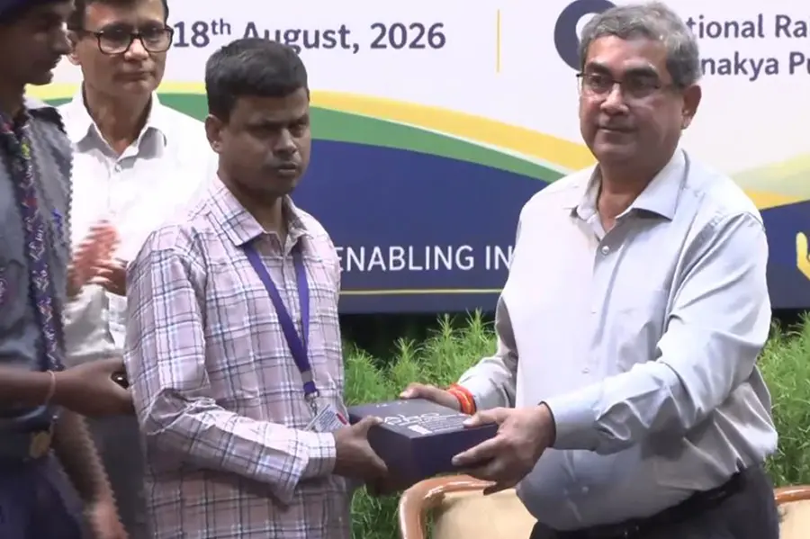 Jyoti AI Smart Glasses presented to visually impaired employees in Northern railways (Photo/ANI)