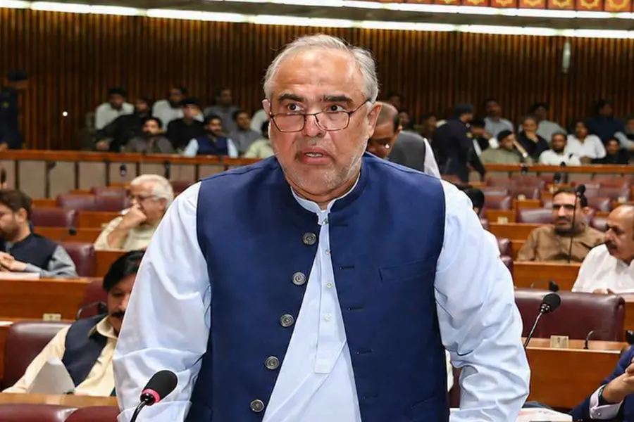 Former National Assembly speaker Asad Qaiser alleges Pakistani travellers were denied UAE hotel accommodation after flight cancellation