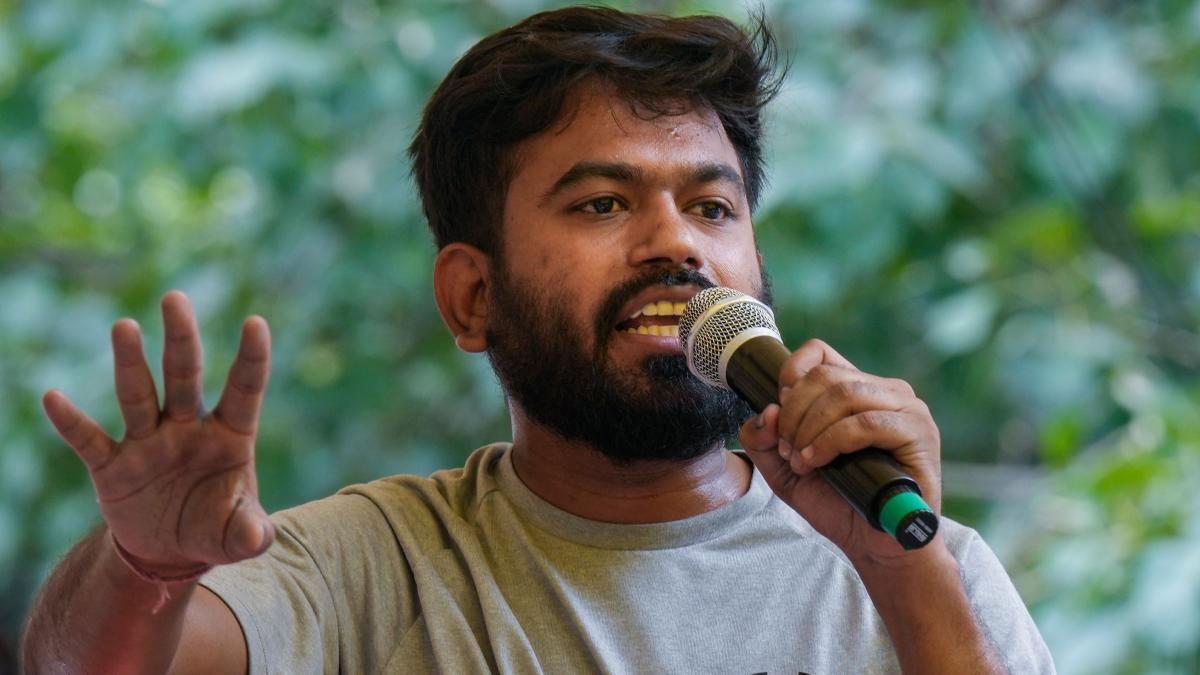 വിദ്യാഭ്യാസ മന്ത്രിയുടെ രാജി ആവശ്യപ്പെട്ട് അഭിജീത് ദീപ്കെ