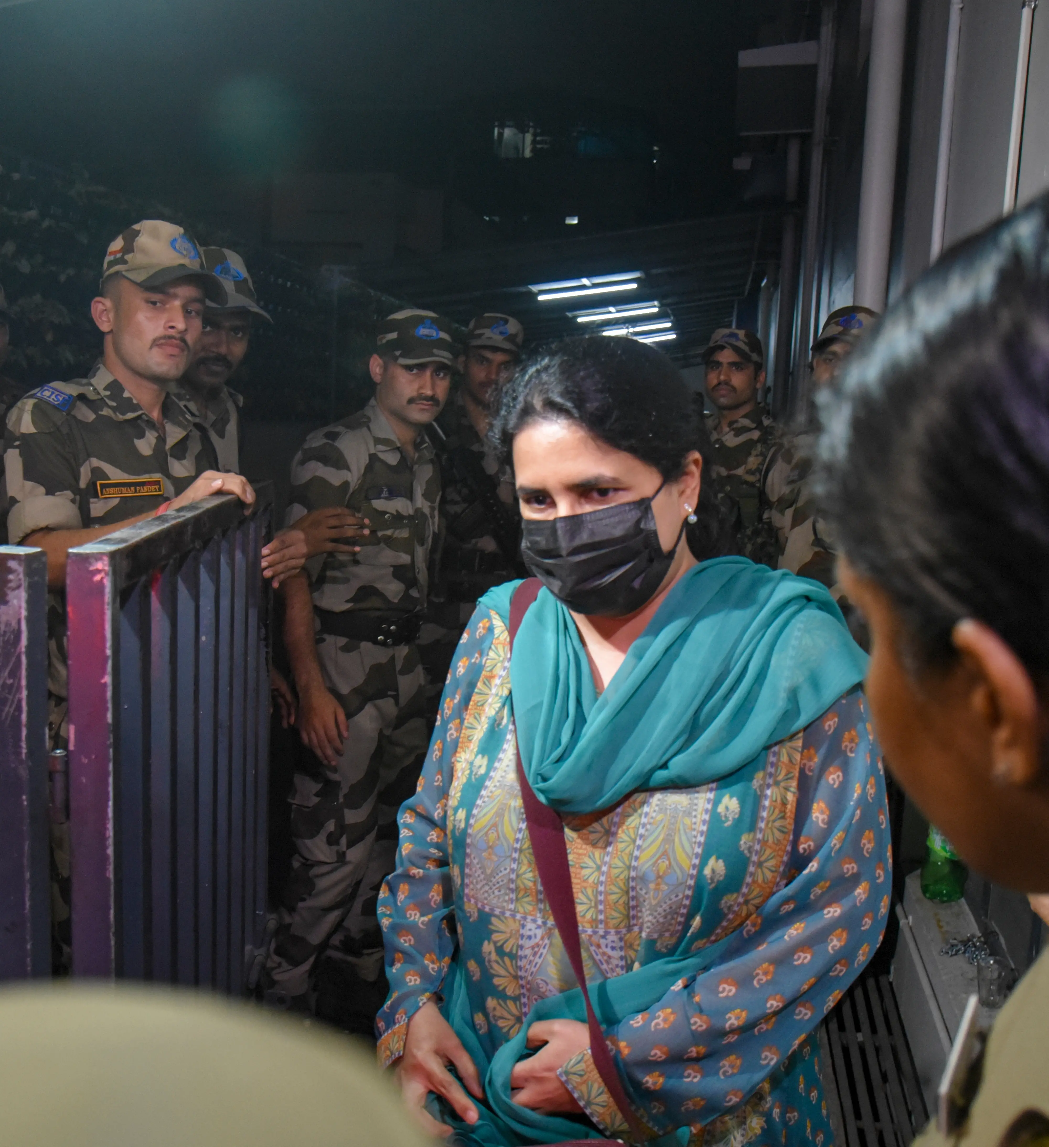 വീണ ടി ചോദ്യം ചെയ്യലിന് ശേഷം എന്ഫോഴ്സ്മെന്റ്് ഡയറക്ടറേറ്റ് ഓഫീസില്നിന്ന് മടങ്ങുന്നു (ഫയല് ചിത്രം)