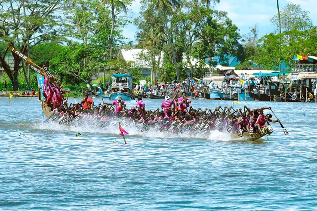 Nehru Trophy Boat Race | Photo: https://www.keralatourism.org/