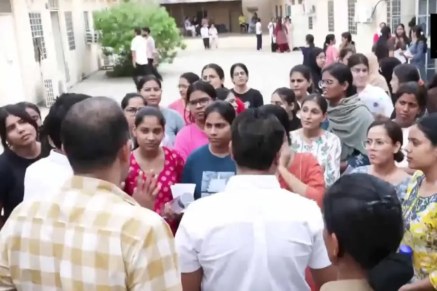 വൈദ്യുതി തടസ്സംമൂലം പരീക്ഷ മുടങ്ങി, എൻടിഎയ്ക്ക് വീണ്ടും കുരുക്ക്; പുനഃപരീക്ഷ നടത്തുമെന്ന് പ്രഖ്യാപനം