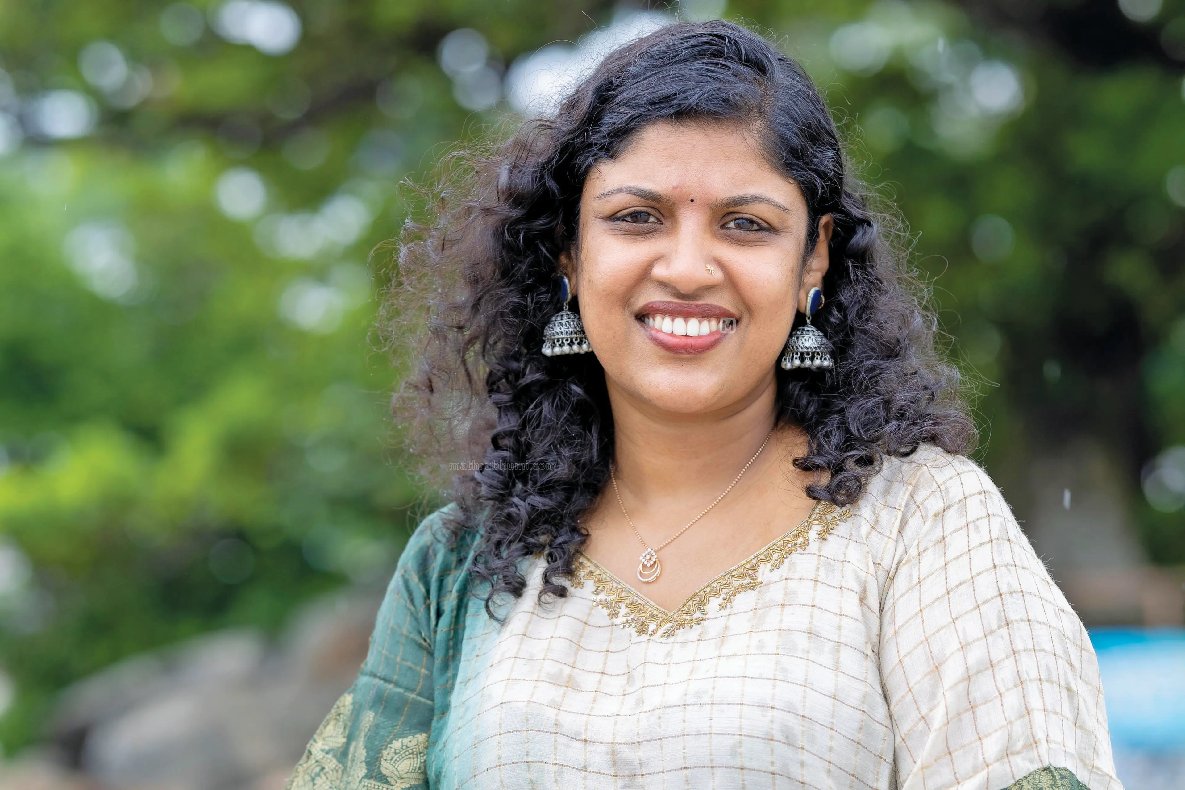 DYFI-യിൽ പരിമിതി നേരിട്ടിട്ടില്ല, മാറ്റം കൊണ്ടുവരണമെങ്കിൽ സ്ത്രീകൾ താക്കോൽസ്ഥാനത്തുണ്ടാകണം- ചിന്ത