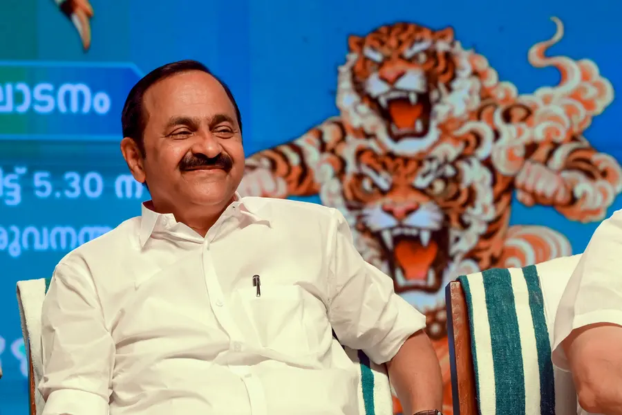 ‘ഒരു സമ്മർദ്ദശക്തിക്ക് മുന്നിലും കീഴടങ്ങില്ല, ജനങ്ങളാണ് ഞങ്ങളുടെ കരുത്ത്, ലക്ഷ്യം പുതുയുഗ കേരളം’