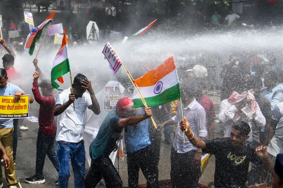 BPSC protest in Patna: Water cannons, lathi-charge as students clash with police | VIDEO