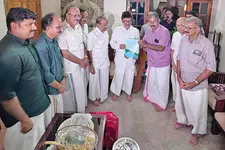 ഇത്തവണയും മുടങ്ങിയില്ല, ആ സ്നേഹസന്ദർശനം; ഓണക്കാഴ്ചകളുമായി ഉണ്ണി നമ്പൂതിരിയുടെ സംഘം പാണക്കാട്ടെത്തി