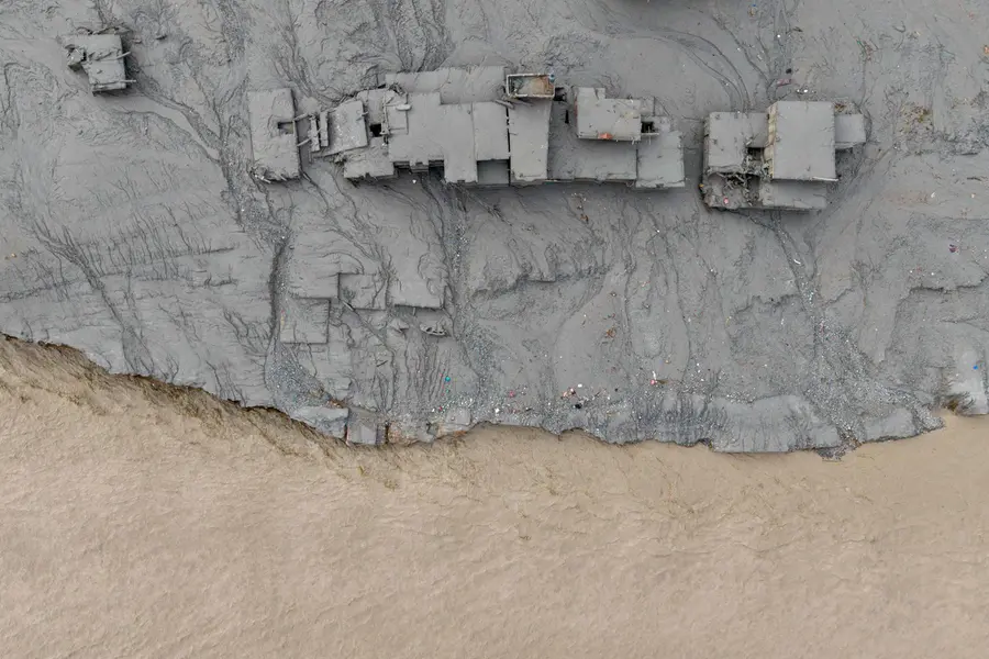 TOPSHOT-NEPAL-WEATHER-LANDSLIDE-FLOODS