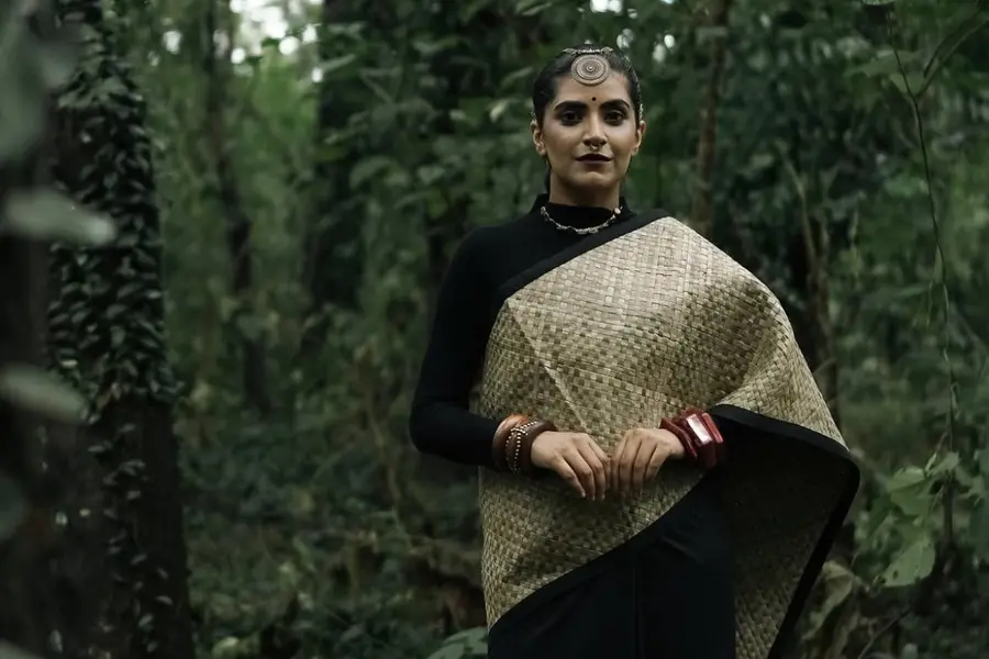 Not kasavu, not linen: THIS stylist made an Onam saree from Kerala thazhappaya | See photos