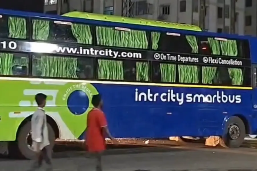 Bus AP.jpg