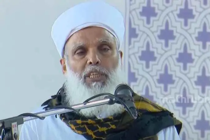 ഉമർ ഫൈസിയുടെ വിവാദപ്രസ്താവന: വിട്ടുവീഴ്ചയില്ലാതെ ലീഗ് അനുകൂലികളും വിരുദ്ധരും, സമസ്തയിൽ ചേരിപ്പോര്