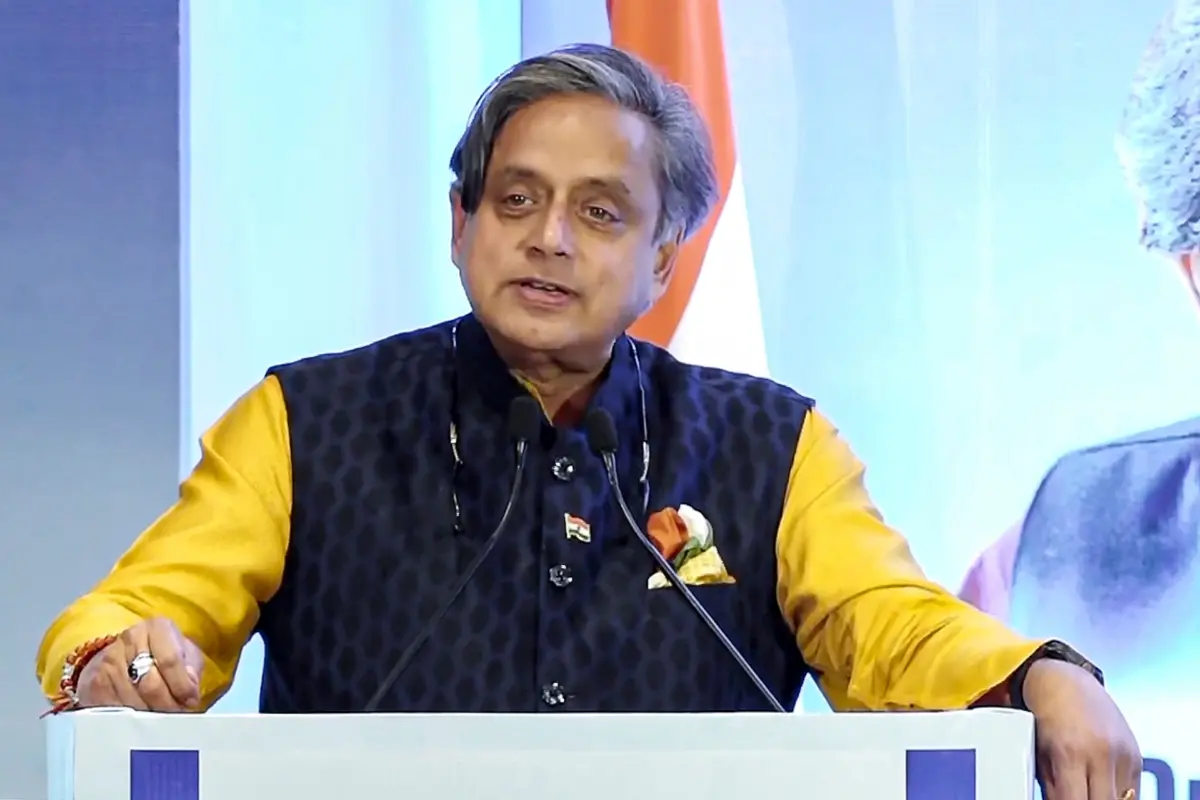 Shashi Tharoor (File photo: PTI)