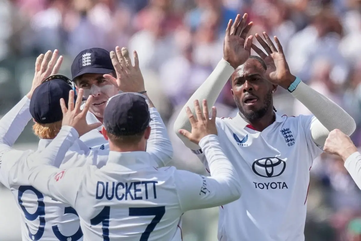 England's Jofra Archer, right, celebrates with teammates the wicket of Pakistan's Shan Masood on day two of the second cricket test match between England and Pakistan in London. | Photo: AP/PTI