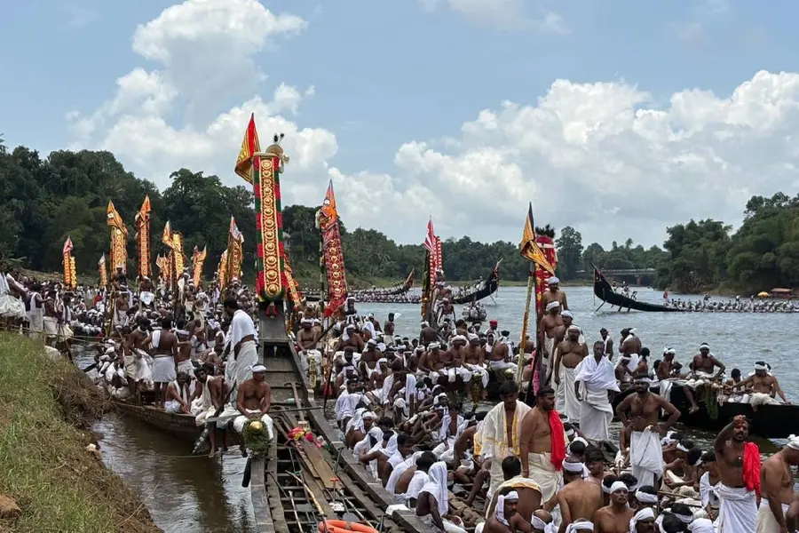 പമ്പാതീരത്ത് വഞ്ചിപ്പാട്ടിന്റെ ആരവം; ഉത്രട്ടാതി ജലമേളയ്ക്ക് ആവേശകരമായ തുടക്കം
