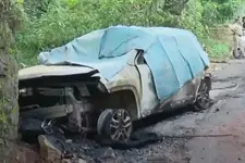കോഴിക്കോട് കാർ മതിലിൽ ഇടിച്ച് തീപിടിച്ച് ഡ്രൈവറിന് ദാരുണാന്ത്യം
