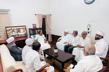 ക്ലിഫ് ഹൗസിലെത്തി കാന്തപുരം വിഭാഗം നേതാക്കൾ; പിന്നാലെ ഫെയ്സ്ബുക്ക് പോസ്റ്റ് പിൻവലിച്ച് മുഖ്യമന്ത്രി