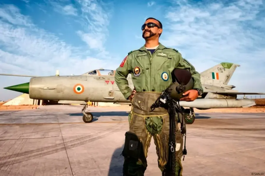 Abhinandan Varthaman Commercial Pilot FLY91