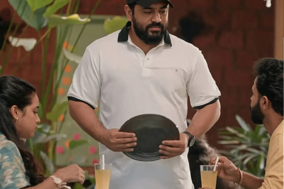 സാത്തുക്കുടി ജ്യൂസ് കുടിയ്ക്കുന്ന രംഗം|photo:youtube