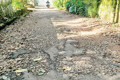 പൂർത്തിയാകാതെ ജൽജീവൻ പദ്ധതി; വെട്ടിപൊളിച്ചിട്ട് റോഡുകൾ