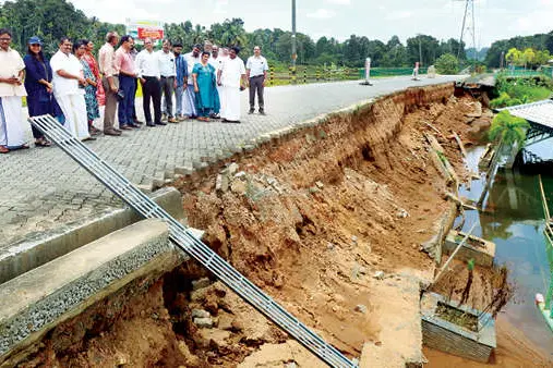 പാഴൂർ ആറ്റുതീരം പാർക്ക് പുനർനിർമിക്കും