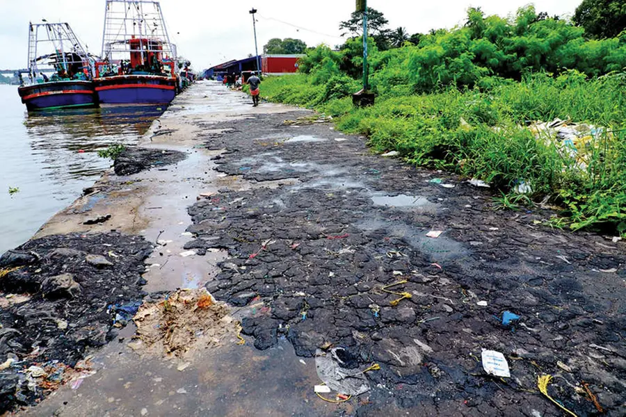 ഇങ്ങനെ മതിയോ മുനമ്പം ഫിഷിങ് ഹാർബറിന്റെ ശുചിത്വം