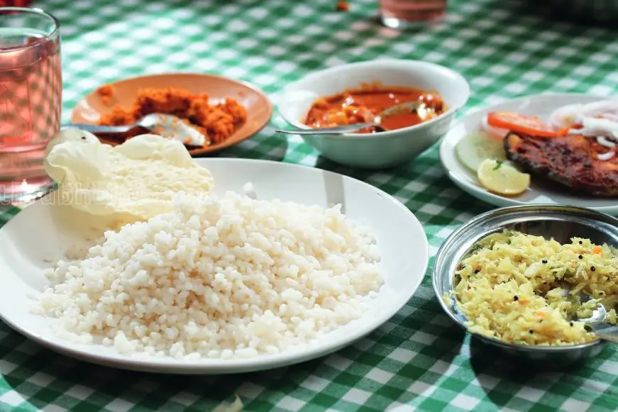 ദിവസം എത്ര തവണ ഭക്ഷണം കഴിക്കണം? മൂന്നുനേരം കഴിക്കുക എന്ന ശീലം വന്ന വഴി അറിയാം