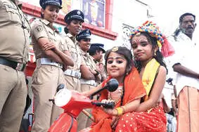 ഗോകുലലീലയിൽ നാടലിഞ്ഞു