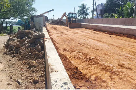 നേരേകടവ്-മാക്കേക്കടവ് പാലംതുറക്കും, ഒക്ടോബറിൽ