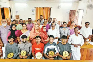 രക്ഷാദൗത്യത്തിൽ പങ്കാളികളായവർക്ക് എടവക പഞ്ചായത്തിന്റെ ആദരം
