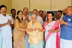 അധ്യാപകർക്ക് ആദരം