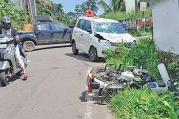 കടയിരുപ്പ് ആശുപത്രിക്കവലയിൽ അപകടങ്ങൾ പതിവാകുന്നു