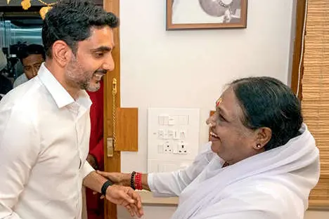 ആന്ധ്രാപ്രദേശ് മന്ത്രി നരാ ലോകേഷ് അമൃതപുരി സന്ദർശിച്ചു