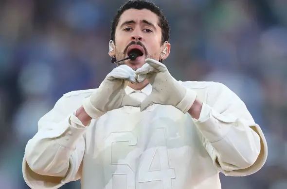 Bad Bunny during the Super Bowl LX halftime show | Photo: Patrick T. Fallon / AFP
