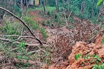 ഇനിയും പുനർനിർമിക്കാതെ ഓടനാവട്ടത്തെ കനാൽ