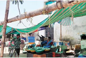 പഞ്ചായത്ത്കാലത്തെ ഗരിമപോലുമില്ലാതെനീലേശ്വരം നഗരസഭാ മീൻമാർക്കറ്റ്