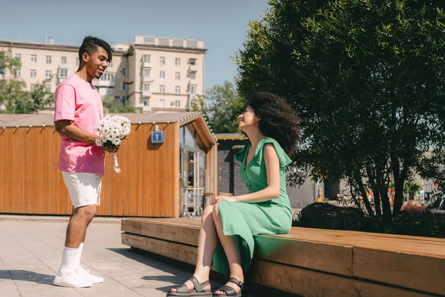 Pheromone Maxxing Dating Trend: Why Men Skip Showers for Dates