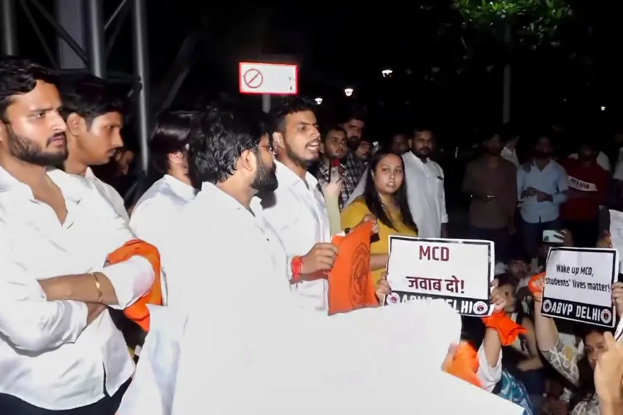 ABVP Delhi Building Collapse