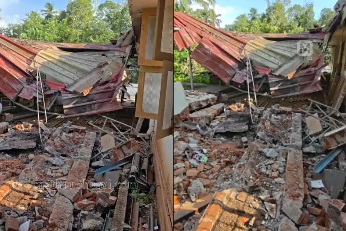 Collapsed structure in Thodupuzha | Photo: Mathrubhumi